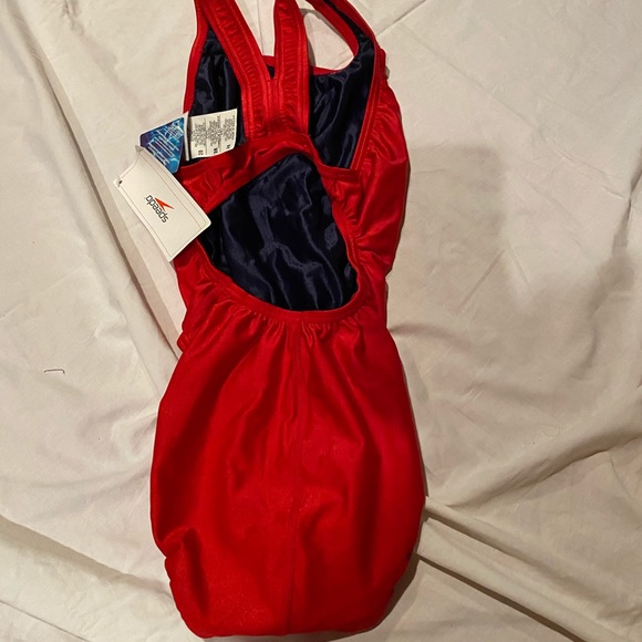 Lifeguard swimsuit - Picture 3 of 4